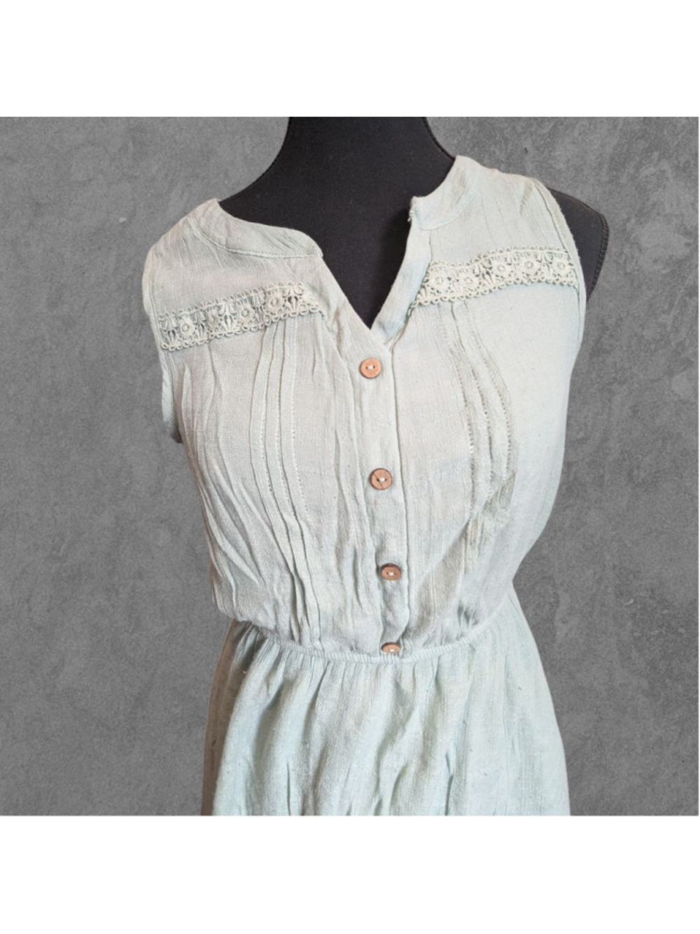 NAIF Light Green Sleeveless Button-Front Embroidered Boho Midi Dress - Picture 3 of 9